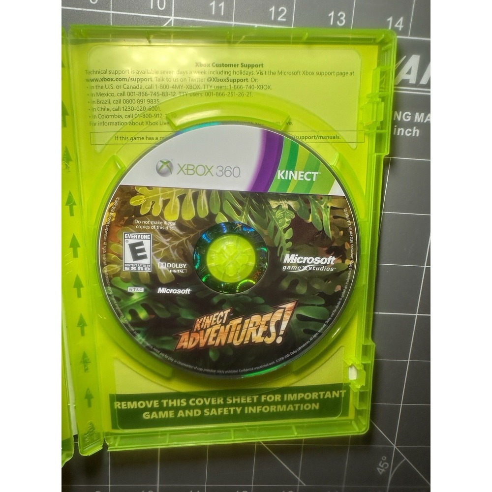Kinect Adventures Xbox 360 & Random Case For Protection - Picture 4 of 4